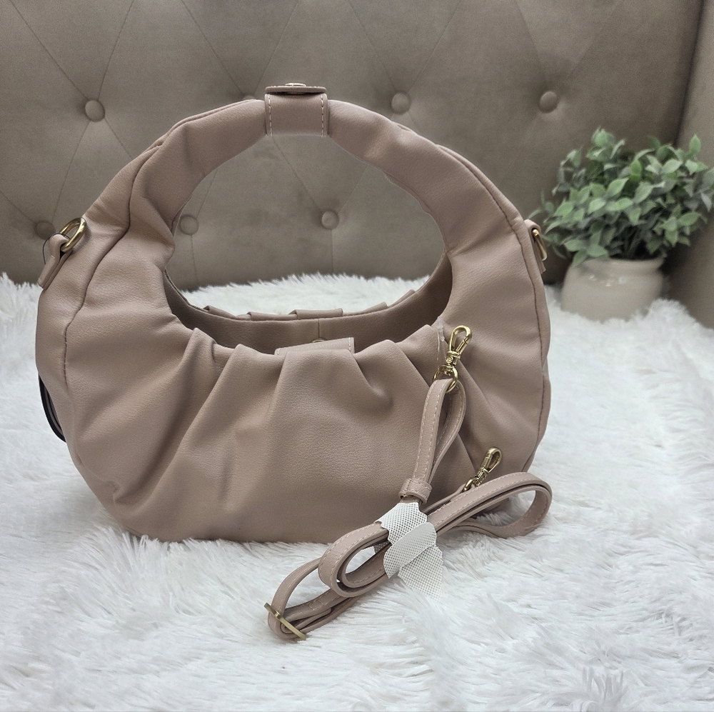 Scoop‎ Ruched Beige Hobo Shoulder Bag NWT - Picture 3 of 8